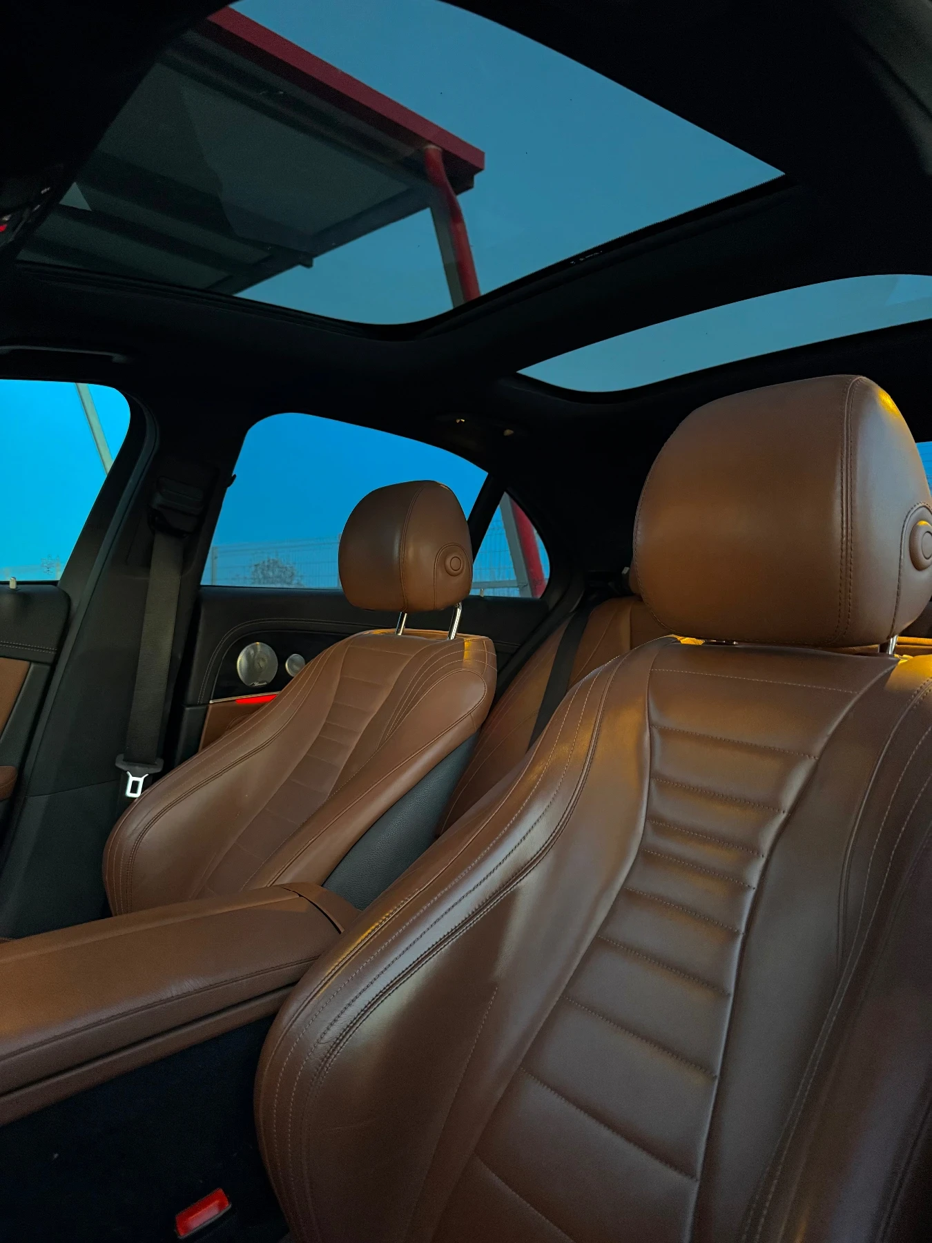 Mercedes-Benz E 220, снимка 10 - Автомобили и джипове - 54247510