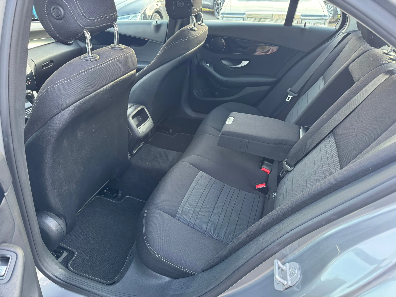 Mercedes-Benz C 200 Swiss Star, 184 �.�. | Mobile.bg � ����������� 12