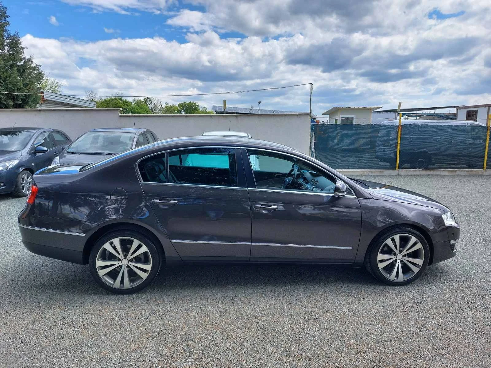 VW Passat 2.0, хайнлайн, 6ск, снимка 11 - Автомобили и джипове - 54387385