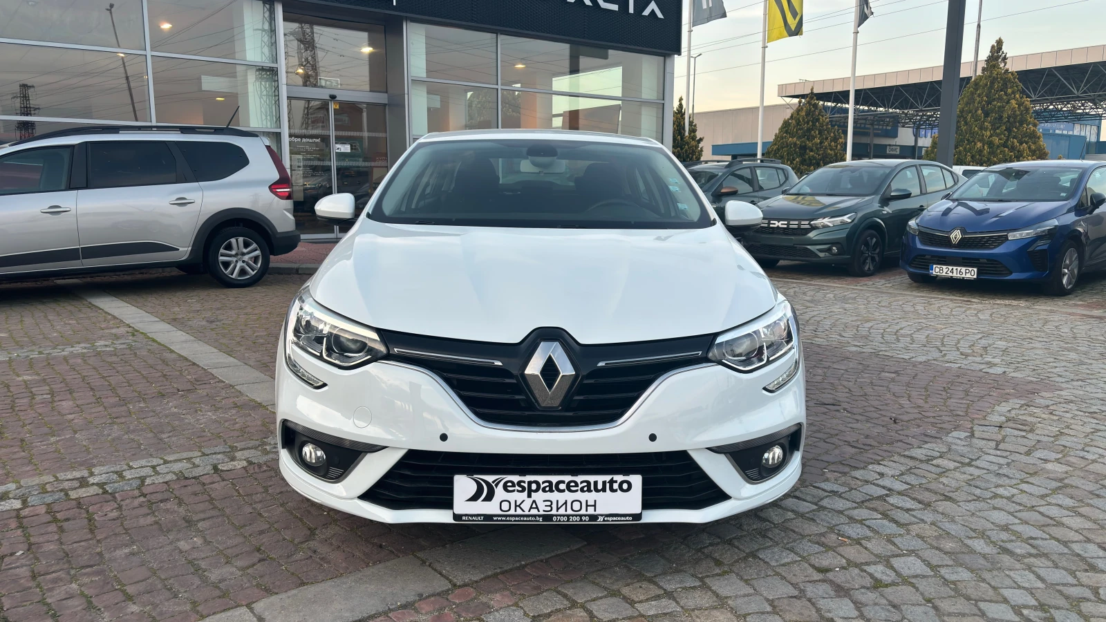 Renault Megane TCe 140 бензин BVM6, снимка 5 - Автомобили и джипове - 54642433