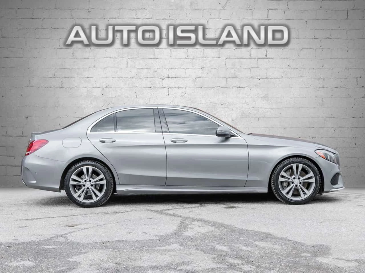 Mercedes-Benz C 300 * C300 Sport Navi Pano RearCam Burmester Sound * C, снимка 2 - Автомобили и джипове - 54918385