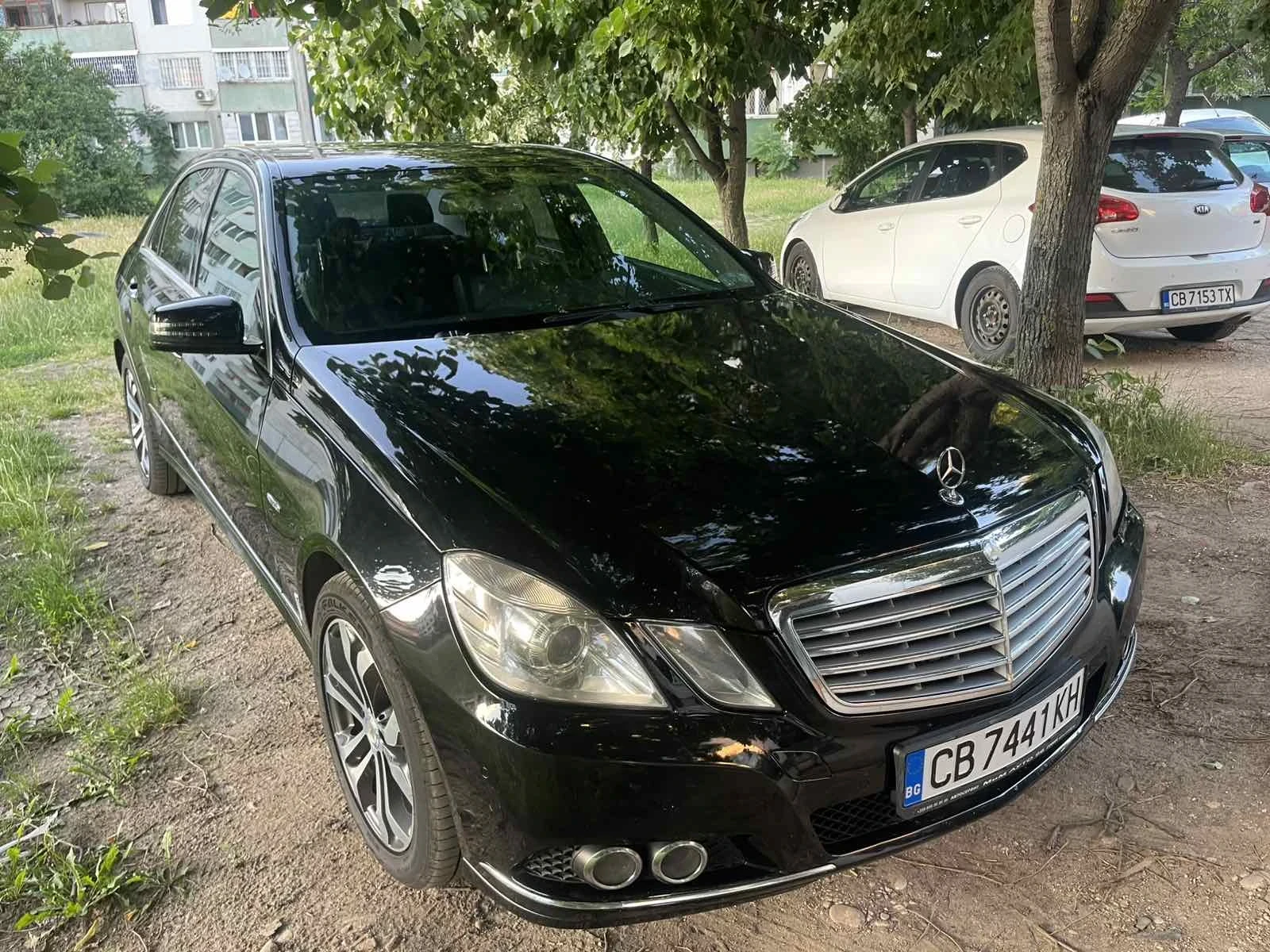 Mercedes-Benz E 300, снимка 3 - Автомобили и джипове - 54947318