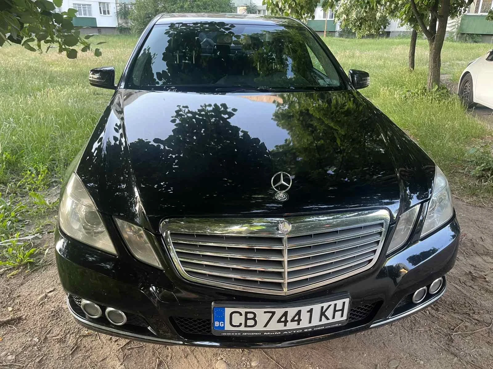 Mercedes-Benz E 300, снимка 2 - Автомобили и джипове - 54947318