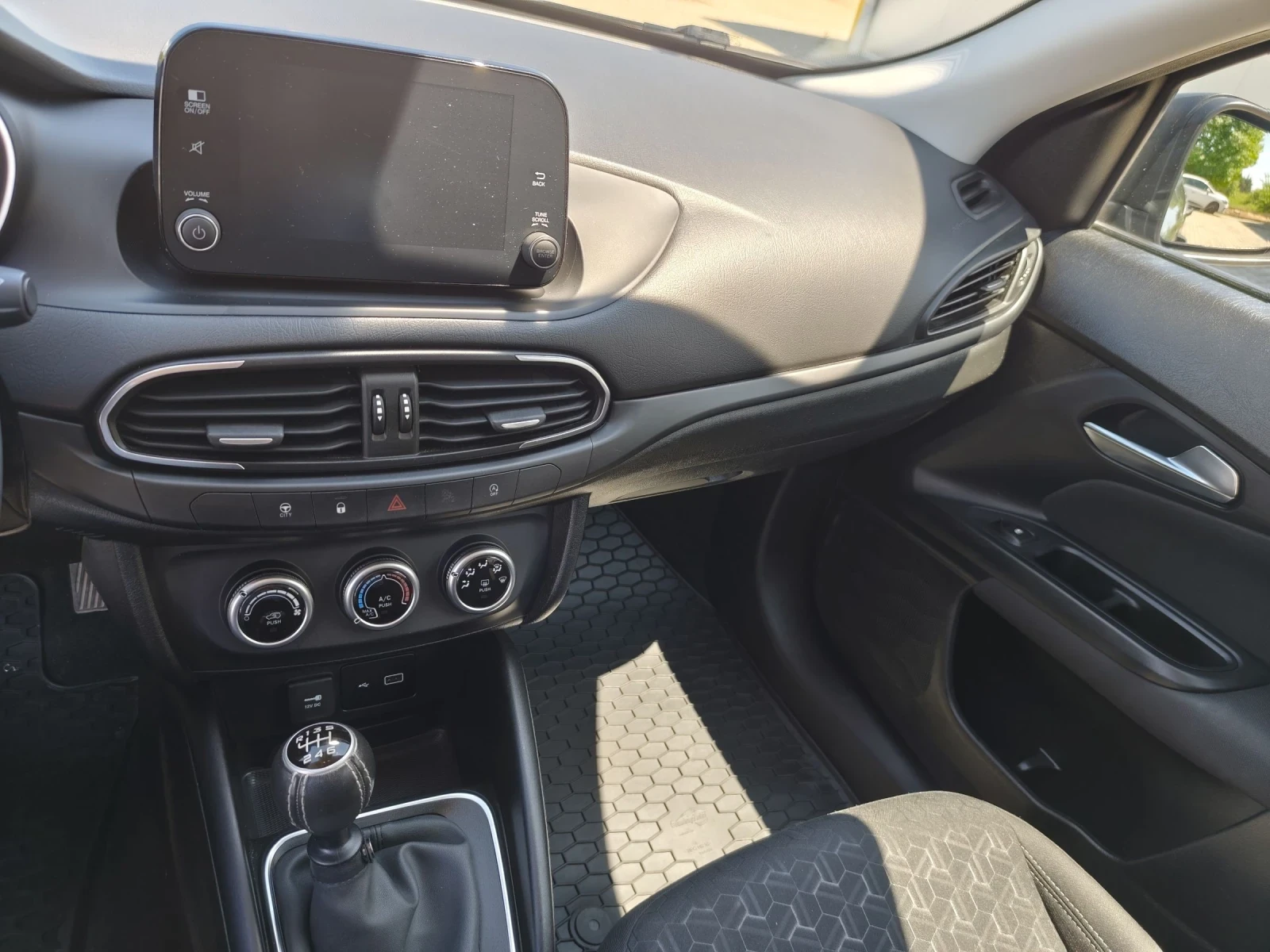 Fiat Tipo 1.6 CROSS M-JET 130 �.�. | Mobile.bg � ����������� 9