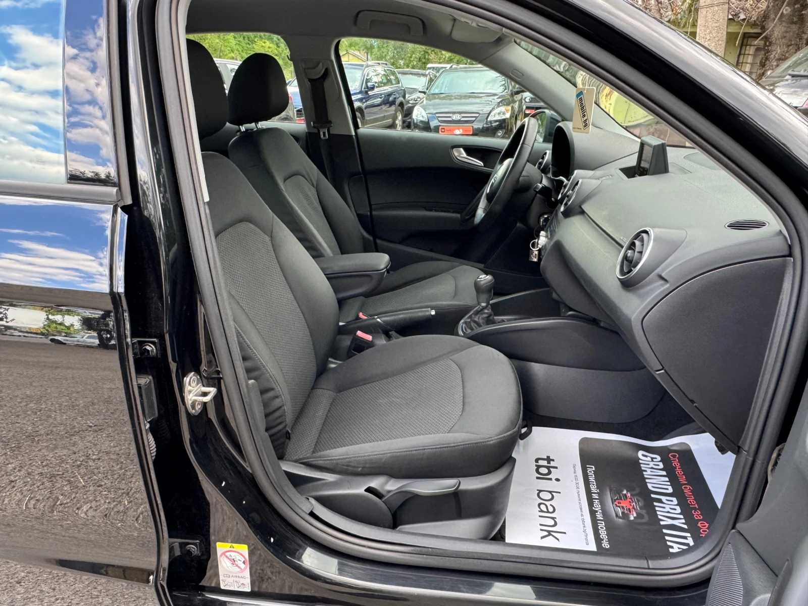 Audi A1 1.6tdi.! NAVI.! УЧЕБЕН !, снимка 15 - Автомобили и джипове - 55398017