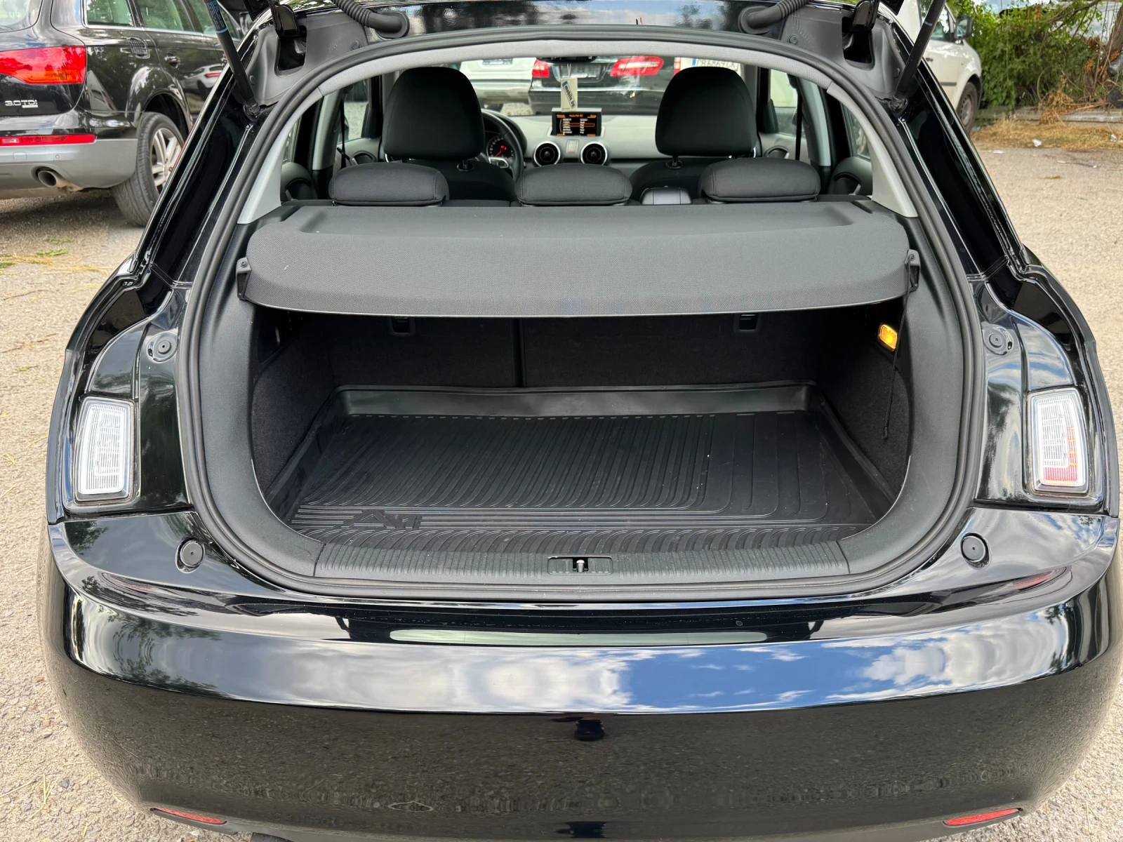 Audi A1 1.6tdi.! NAVI.! УЧЕБЕН !, снимка 16 - Автомобили и джипове - 55398017