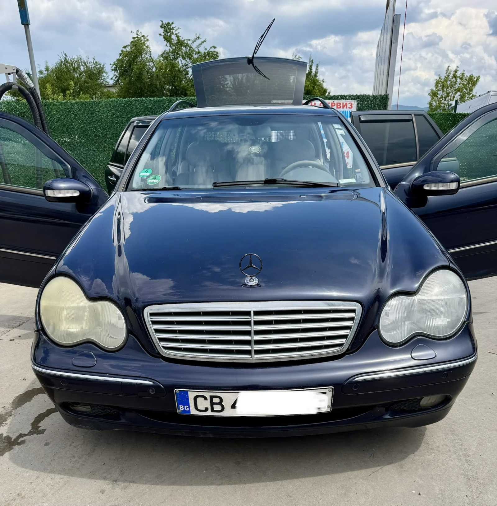 Mercedes-Benz C 320