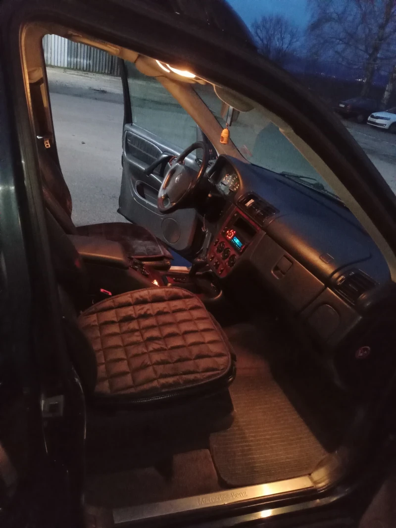 Mercedes-Benz ML 270 Джип, снимка 10 - Автомобили и джипове - 53420364