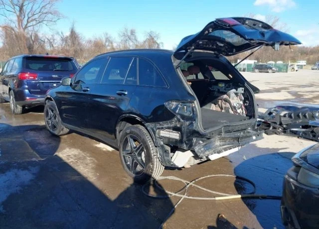 Mercedes-Benz GLC 300, снимка 3 - Автомобили и джипове - 48728310