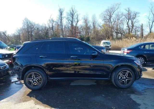 Mercedes-Benz GLC 300, снимка 13 - Автомобили и джипове - 48728310