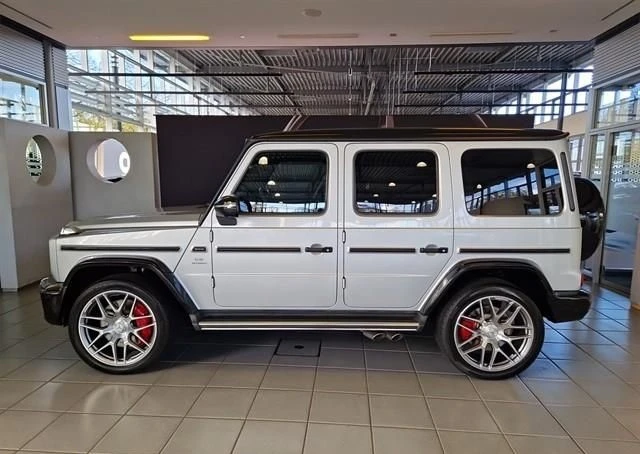 Mercedes-Benz G 63 AMG / 4-MATIC/CARBON/ EXCLUSIV/ 360/BURM/MULTIBEAM/ 22, снимка 3 - Автомобили и джипове - 49205132