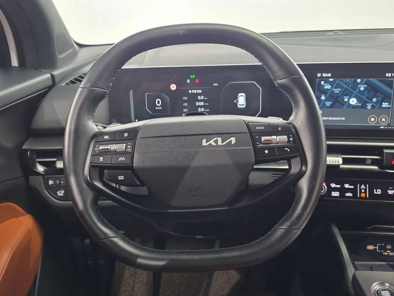 Kia Sportage HEV 1.6 2WD| DIST| КАМЕРА| ПОДГРЕВ| ОБДУХВАНЕ, снимка 13 - Автомобили и джипове - 55736553