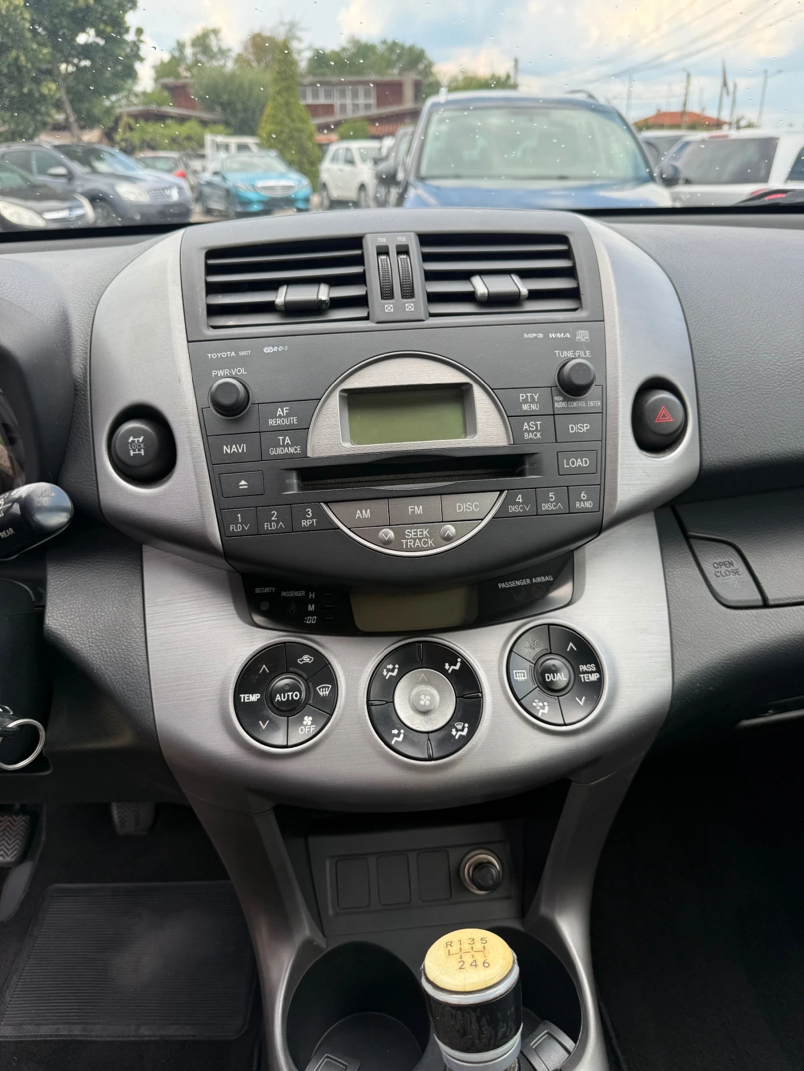 Toyota Rav4 2.2; 136hp - изображение 8