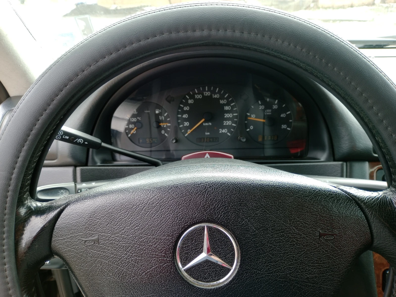 Mercedes-Benz ML 270 Джип, снимка 10 - Автомобили и джипове - 53420364