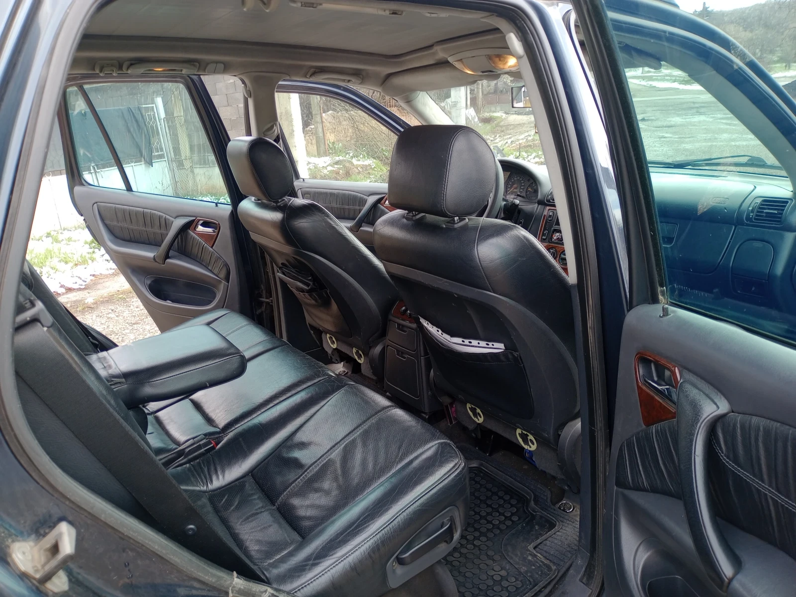 Mercedes-Benz ML 270 Джип, снимка 13 - Автомобили и джипове - 53420364