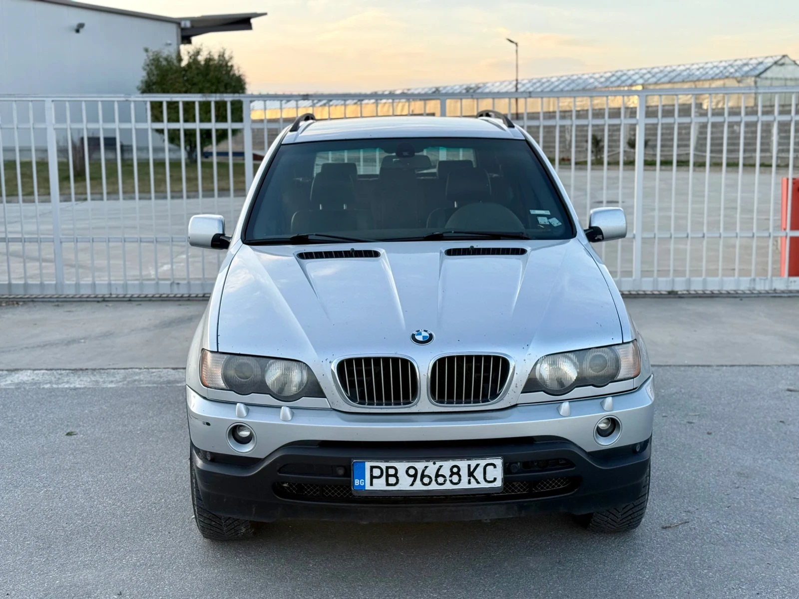 BMW X5 3.0D/ПОДГРЕВ / ПАМЕТ НА СЕДАЛКИТЕ/ НАВИГАЦИЯ /, снимка 2 - Автомобили и джипове - 53771773