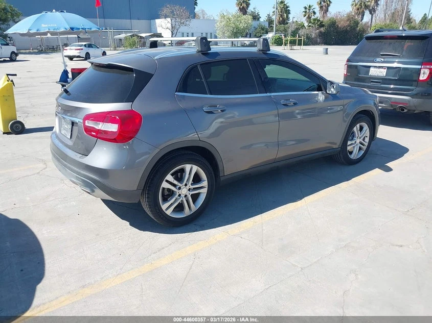 Mercedes-Benz GLA 250 2.0l, снимка 4 - Автомобили и джипове - 54383745