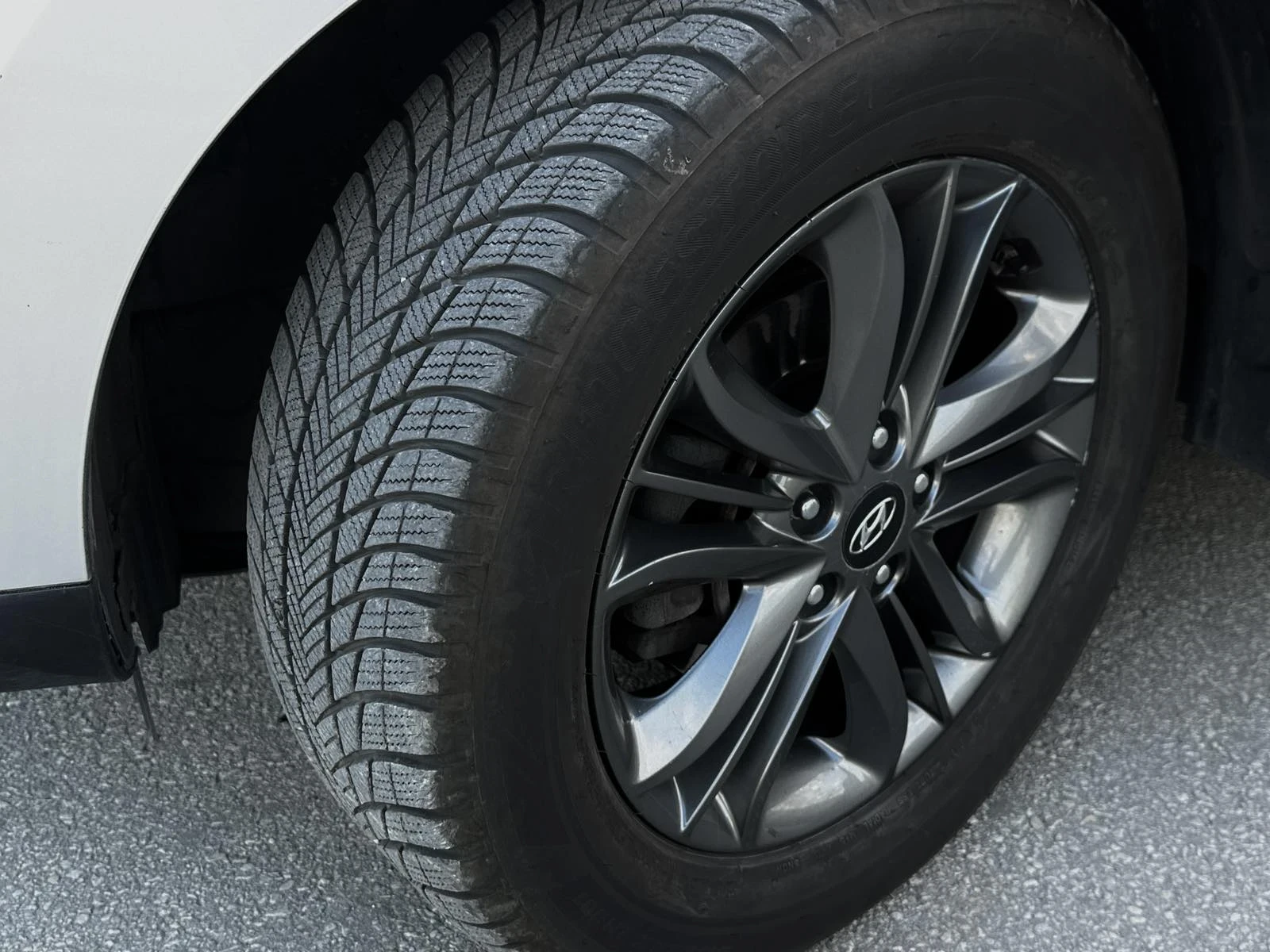 Hyundai IX35, снимка 13 - Автомобили и джипове - 54449851