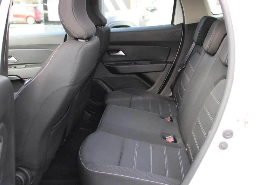 Dacia Duster 1, 5 HDI 4x4, снимка 5 - Автомобили и джипове - 55000169