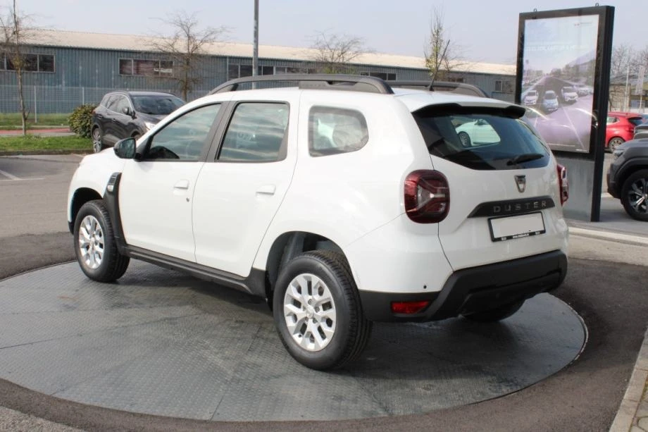Dacia Duster 1, 5 HDI 4x4, снимка 3 - Автомобили и джипове - 55000169