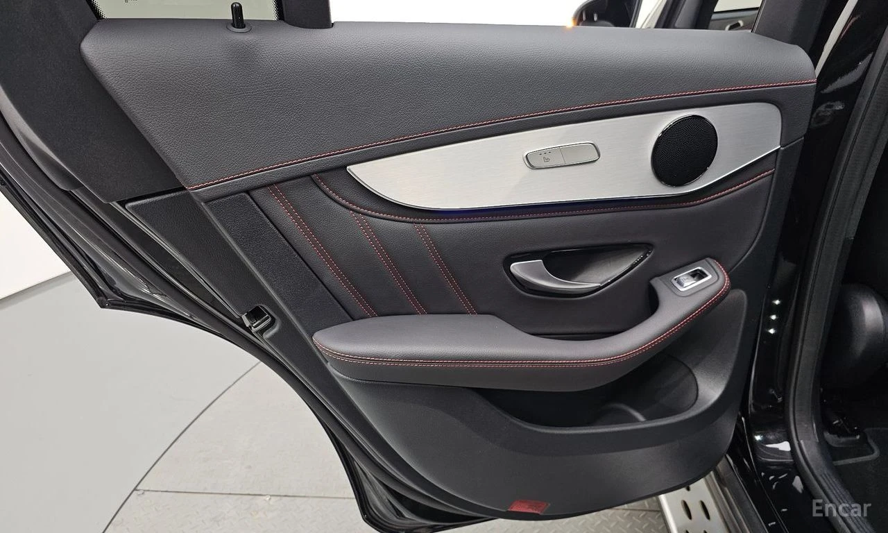 Mercedes-Benz GLC 43 AMG ДИСТРОНИК * ПОДГРЕВИ * ПАНО * HEAD-UP * 360 КАМЕРА, снимка 15 - Автомобили и джипове - 55155310