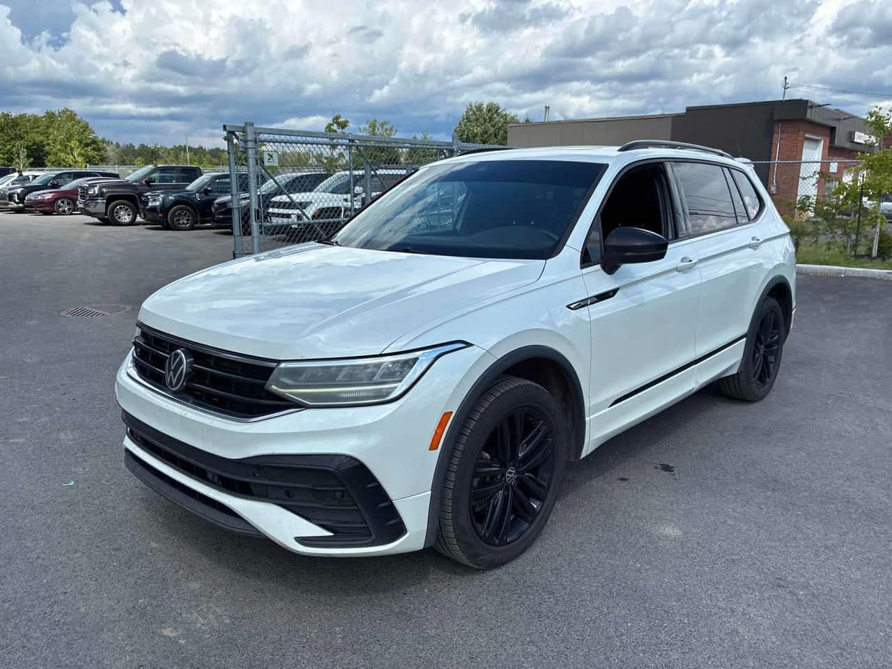 VW Tiguan * Comfortline R Line Black Edition * CARFAX * БЕЗ 