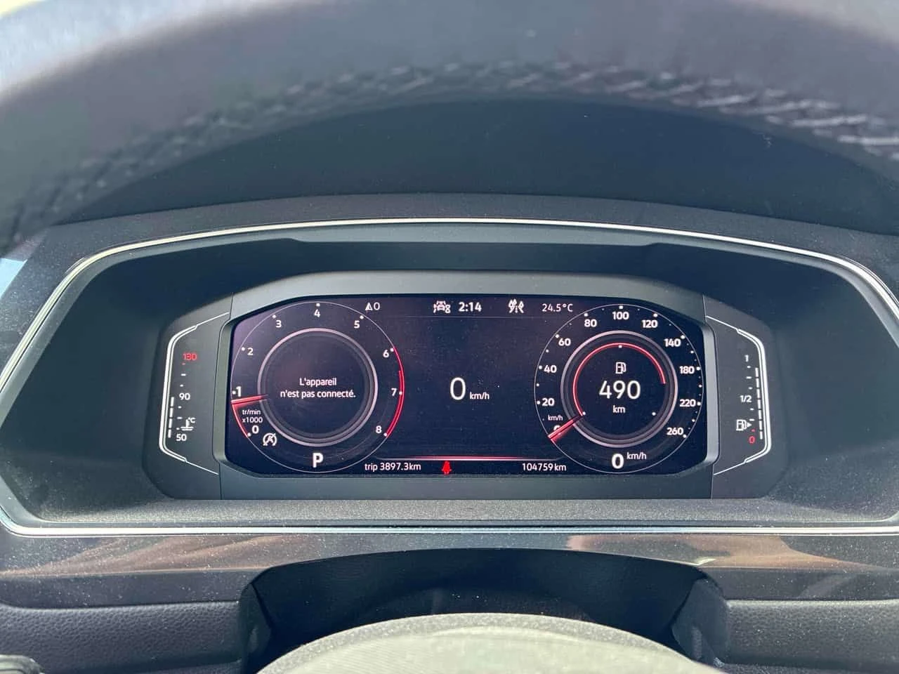 VW Tiguan * Comfortline R Line Black Edition * CARFAX * , снимка 8 - Автомобили и джипове - 55668149