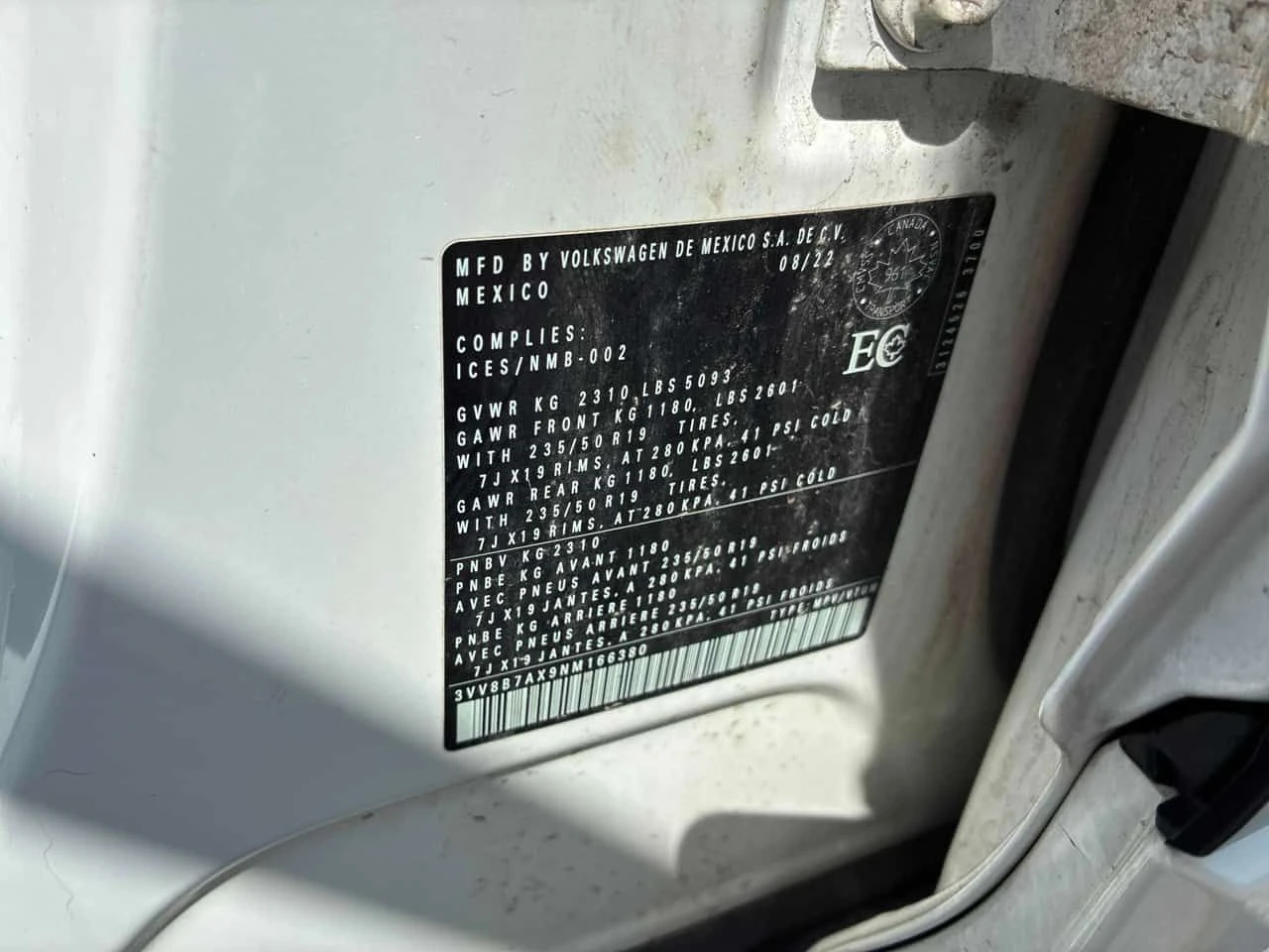 VW Tiguan * Comfortline R Line Black Edition * CARFAX * , снимка 11 - Автомобили и джипове - 55668149
