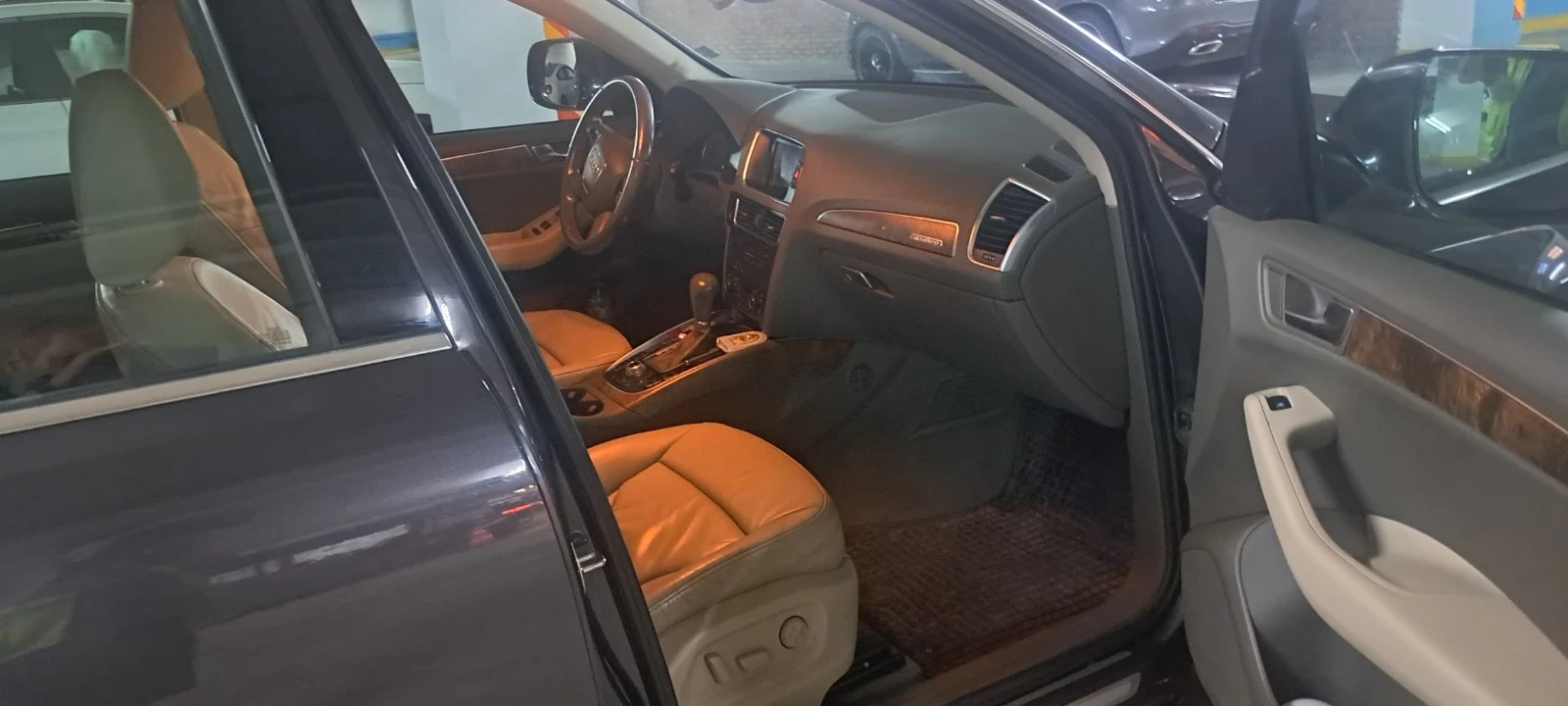 Audi Q5 2.0T QUATTRO, снимка 9 - Автомобили и джипове - 55790495