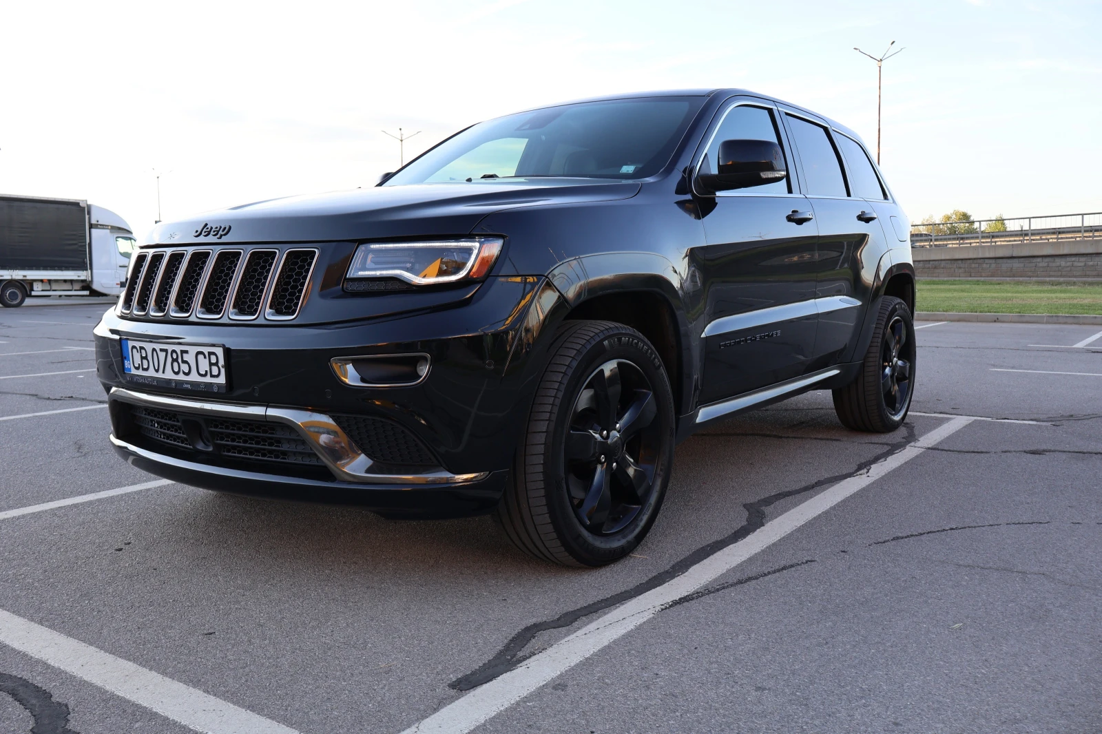 Jeep Grand cherokee 5.7 High Altitude, снимка 9 - Автомобили и джипове - 56075144