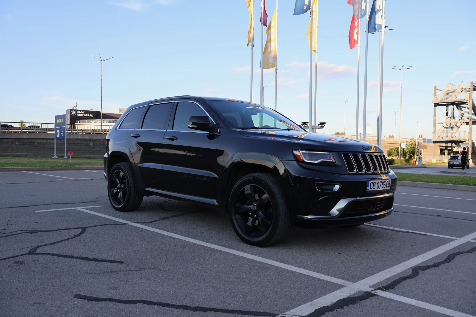 Jeep Grand cherokee 5.7 High Altitude, снимка 3 - Автомобили и джипове - 56075144
