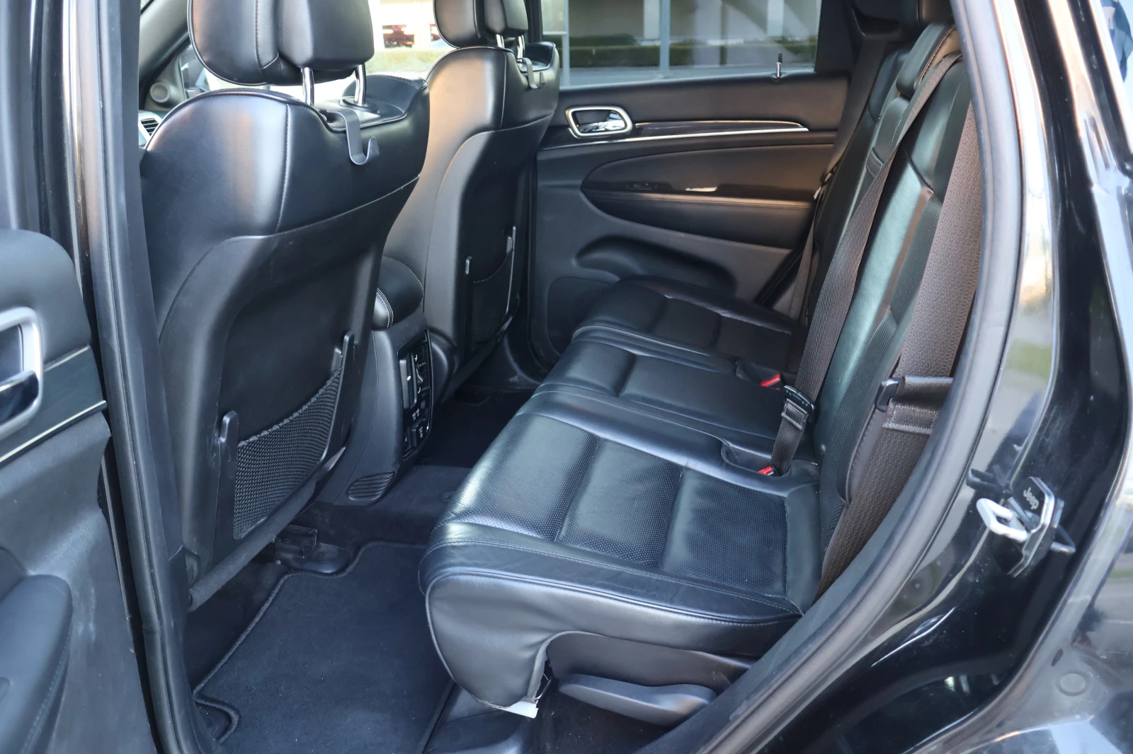 Jeep Grand cherokee 5.7 High Altitude, снимка 15 - Автомобили и джипове - 56075144