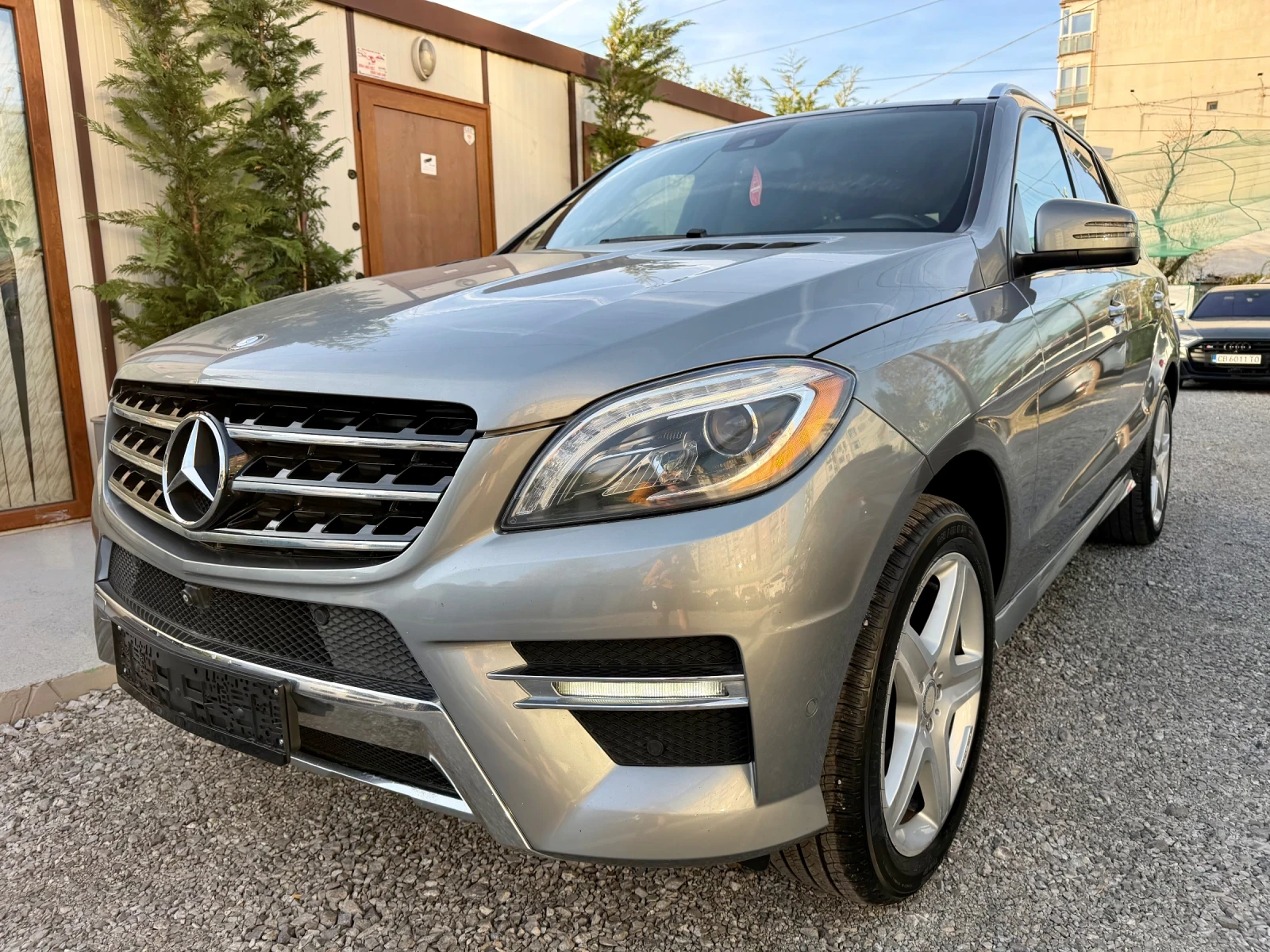 Mercedes-Benz ML 350 Amg/full/key less/panorama