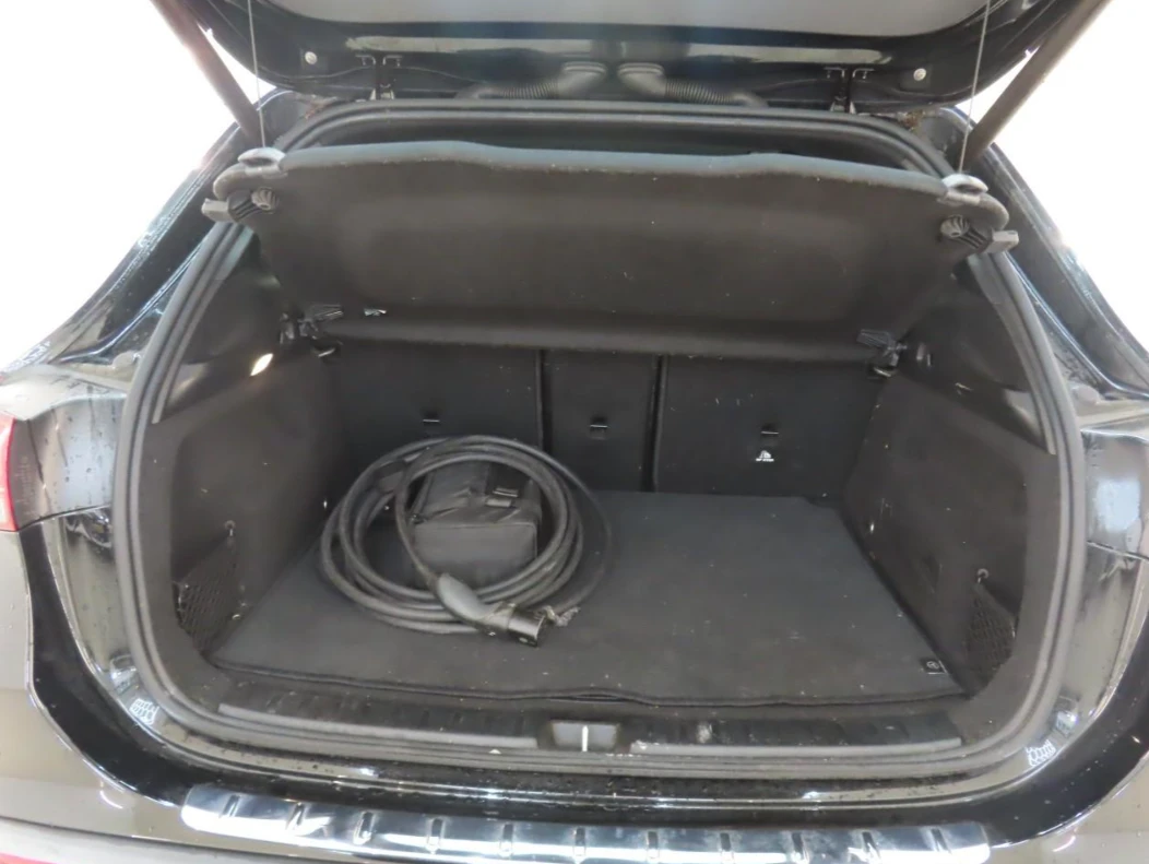 Mercedes-Benz EQA 250 Luxury, снимка 8 - Автомобили и джипове - 56480941