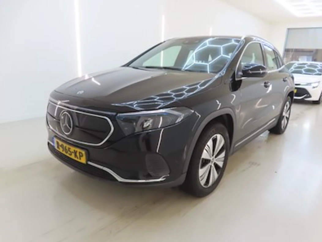 Mercedes-Benz EQA 250 Luxury, снимка 11 - Автомобили и джипове - 56480941