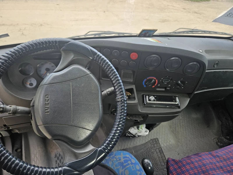 Iveco Daily, снимка 3 - Бусове и автобуси - 53357080