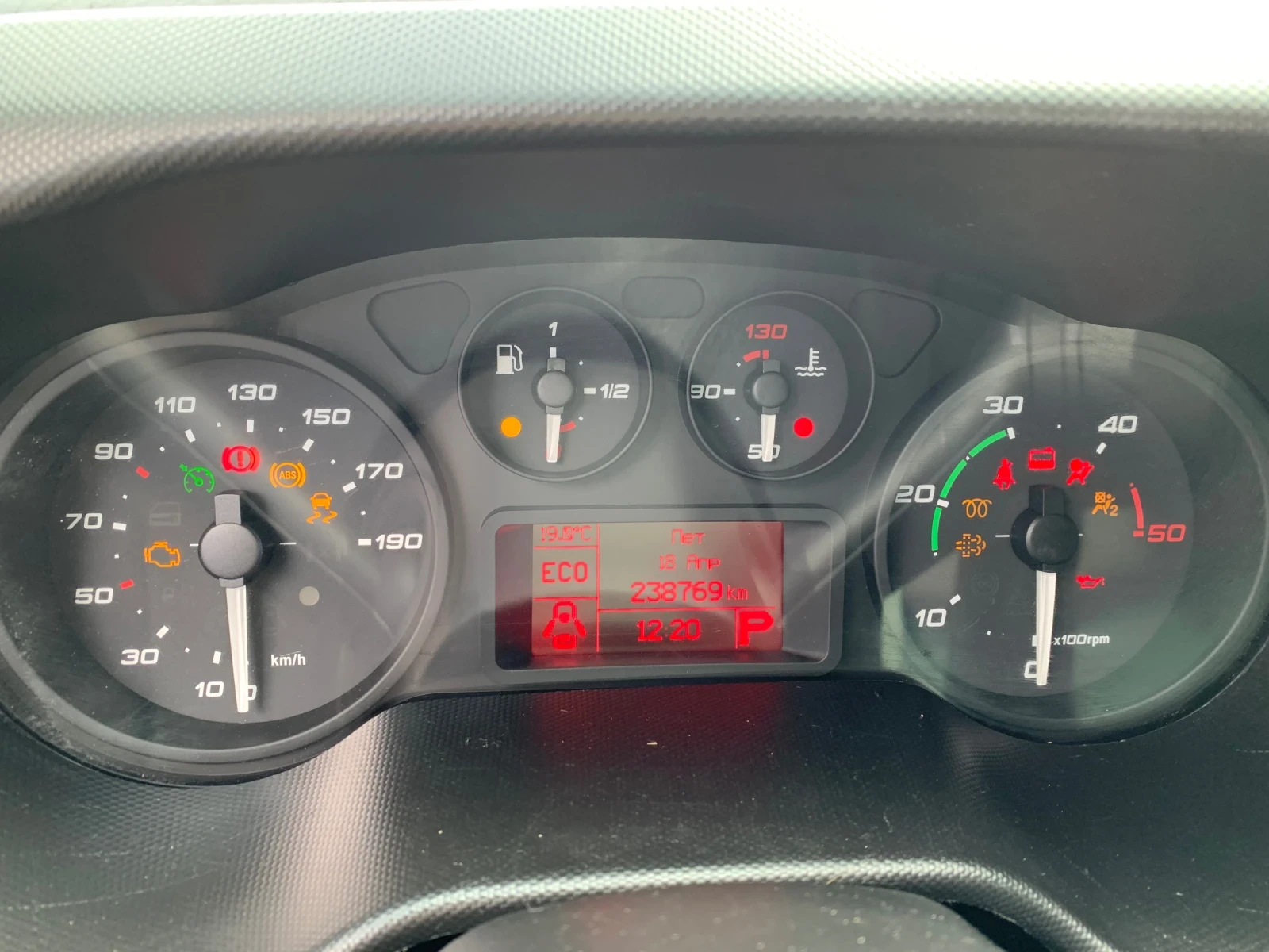 Iveco Daily 170к.с, 5 метра, Падащ борд, Автоматик - изображение 9