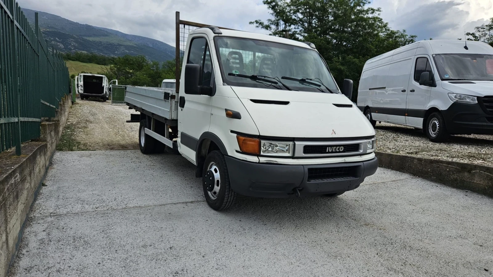 Iveco Daily, снимка 6 - Бусове и автобуси - 55212382