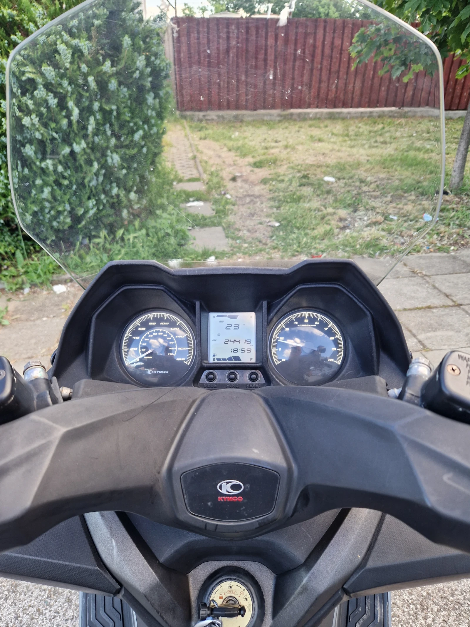Kymco Downtown X TOWN 300I, снимка 10 - Мотоциклети и мототехника - 55127423