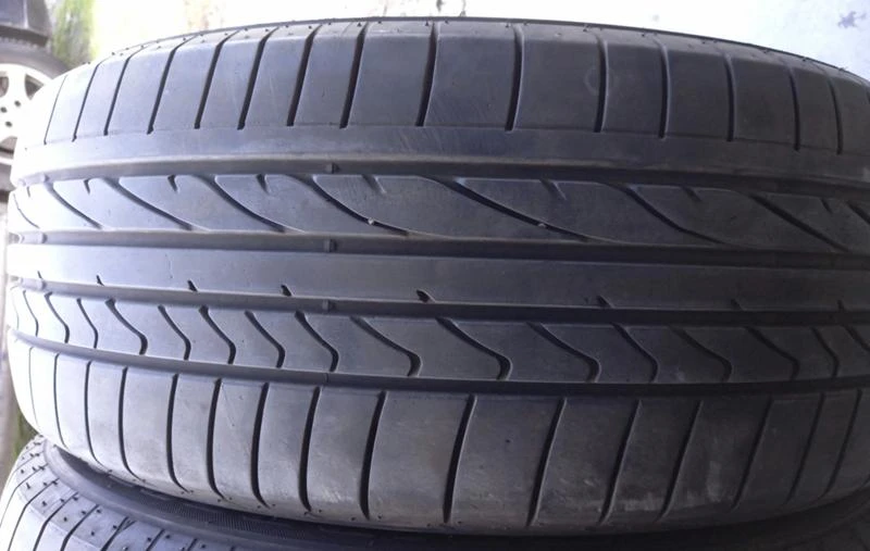 Гуми Летни 235/55R19, снимка 2 - Гуми и джанти - 32031407