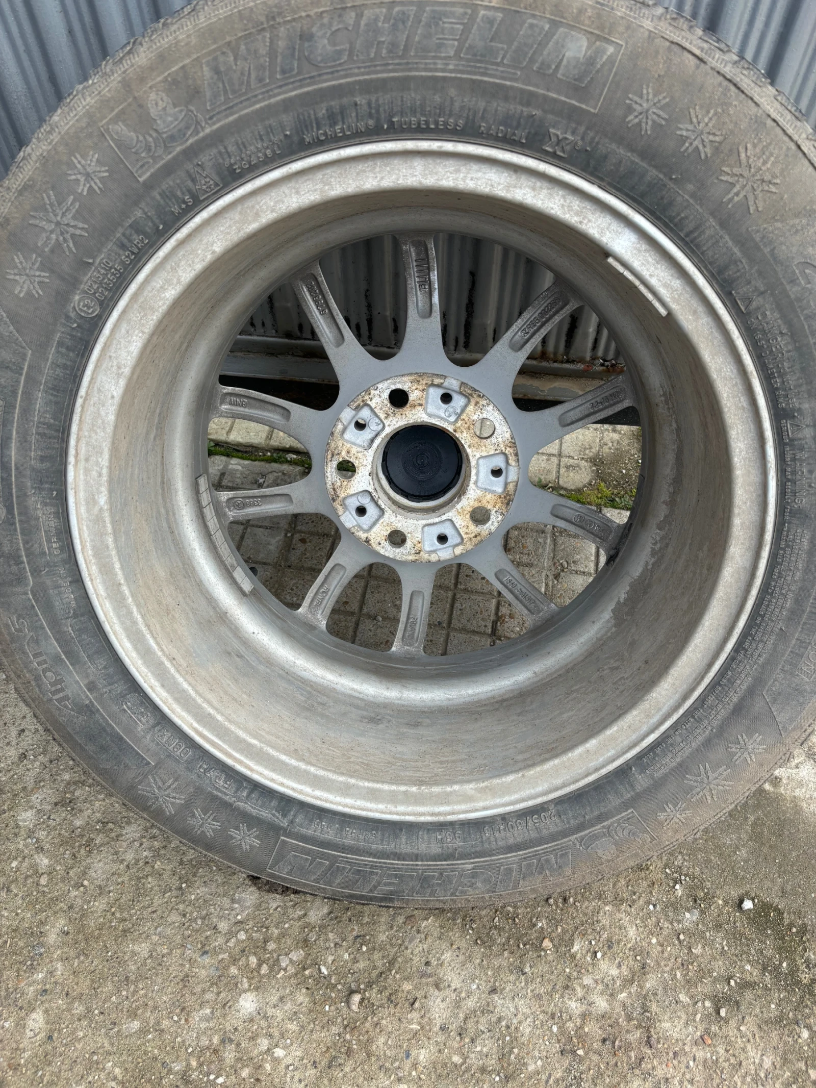 Гуми с джанти Michelin 205/60R16, снимка 8 - Гуми и джанти - 53827350