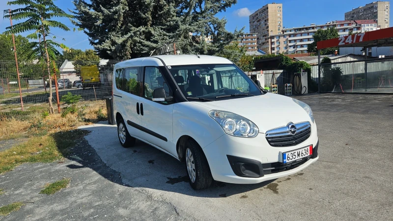 Opel Combo Tour, снимка 4 - Автомобили и джипове - 47382745