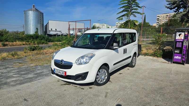 Opel Combo Tour, снимка 1 - Автомобили и джипове - 47382745