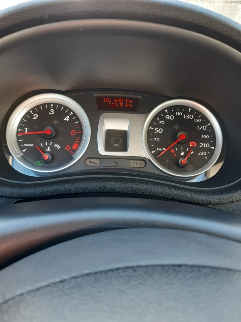 Renault Clio 1.5dci FACE.NAVI, снимка 11 - Автомобили и джипове - 48087161