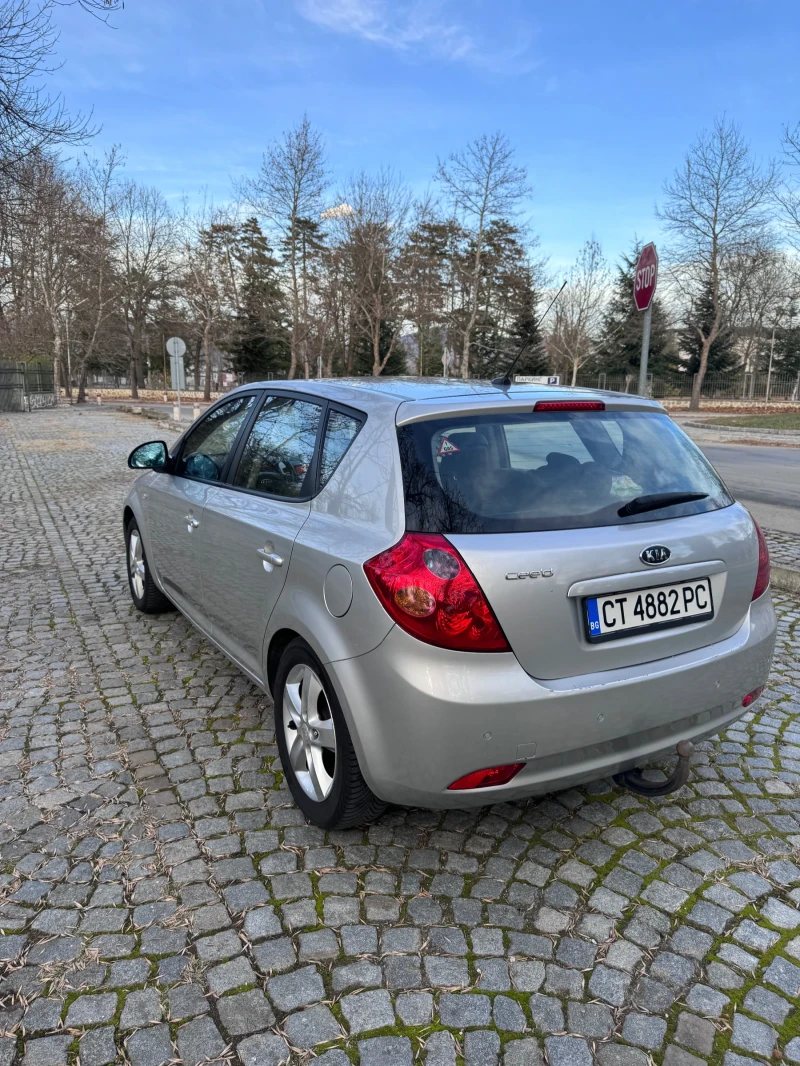 Kia Ceed, снимка 4 - Автомобили и джипове - 49590320