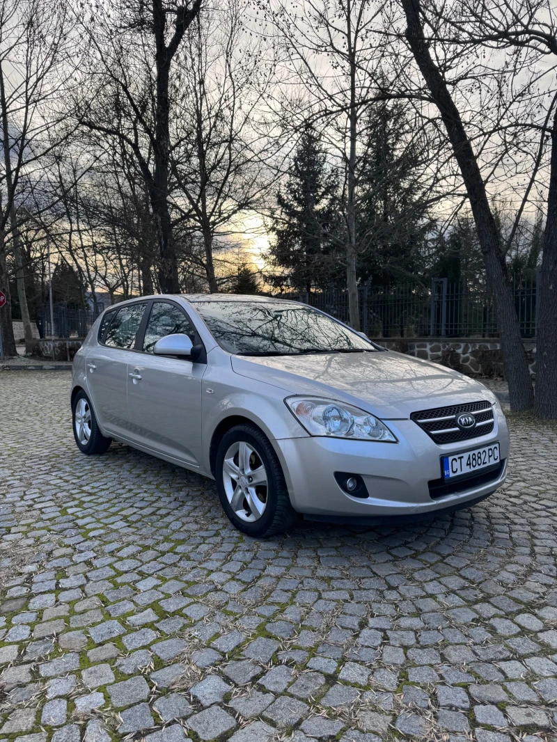 Kia Ceed, снимка 2 - Автомобили и джипове - 49590320