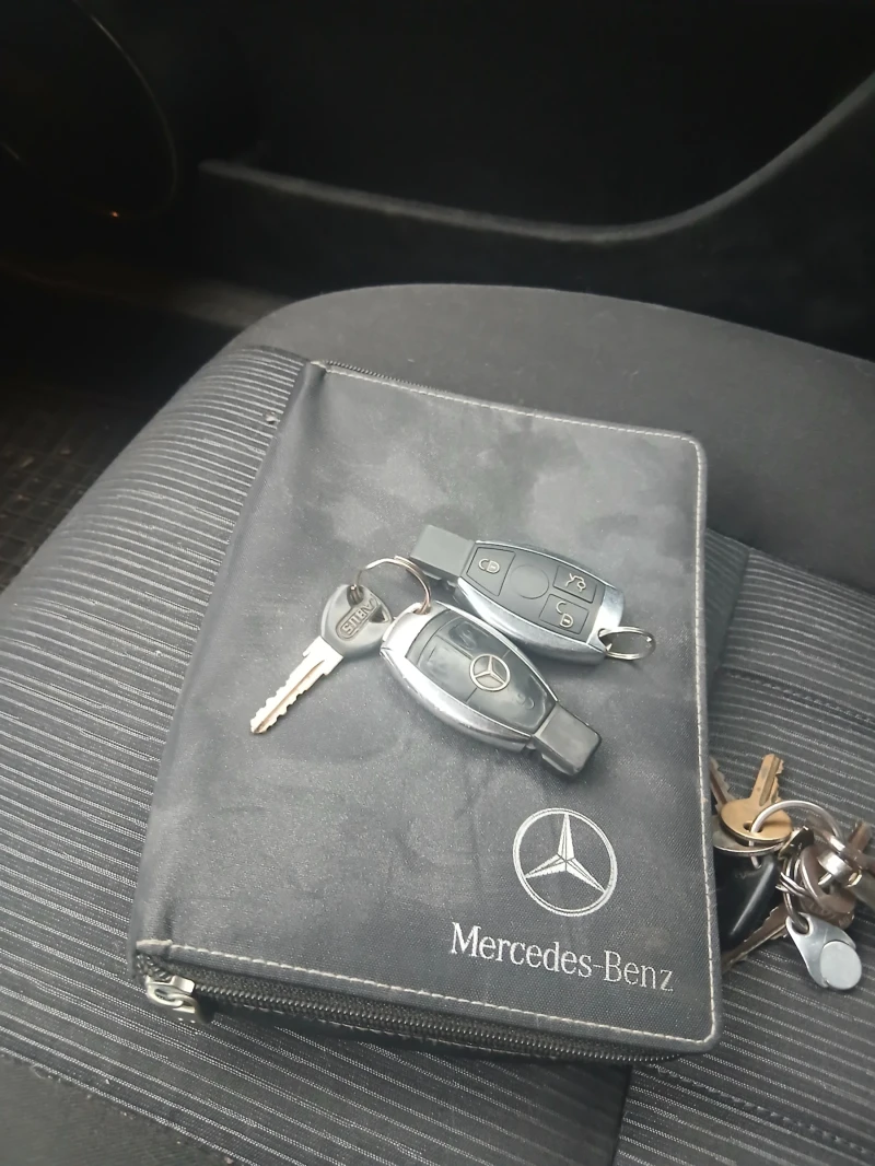 Mercedes-Benz C 200, снимка 10 - Автомобили и джипове - 52501619