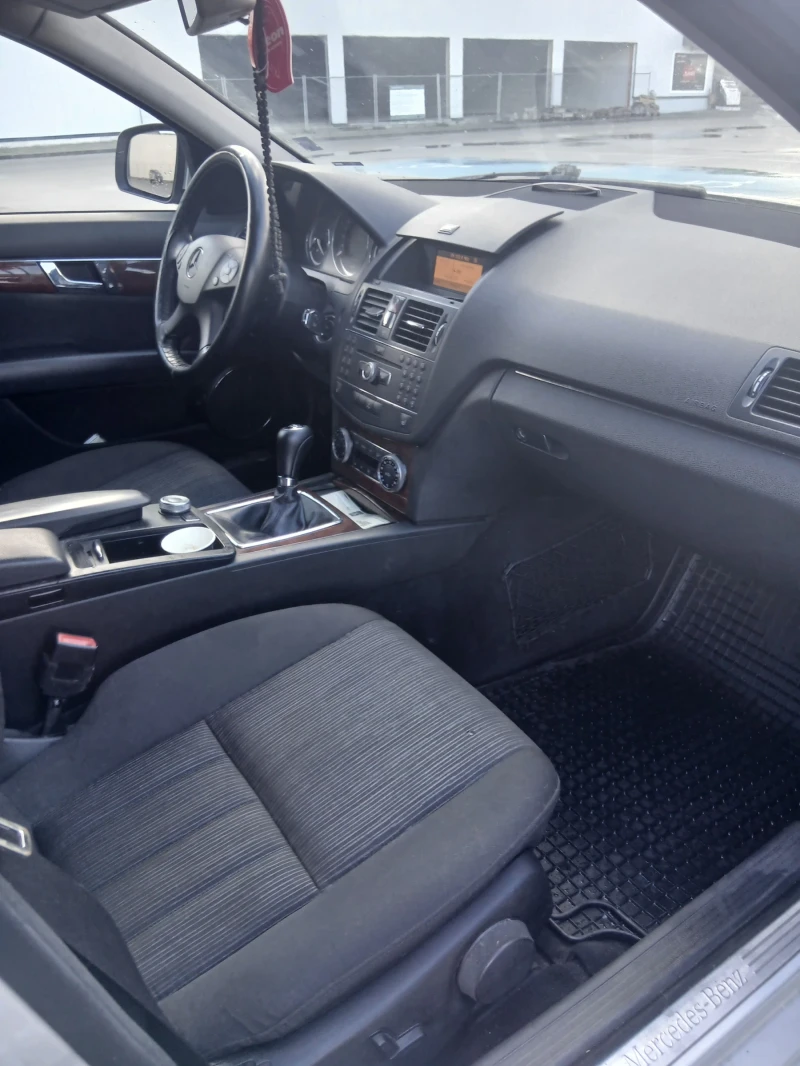 Mercedes-Benz C 200, снимка 6 - Автомобили и джипове - 52501619