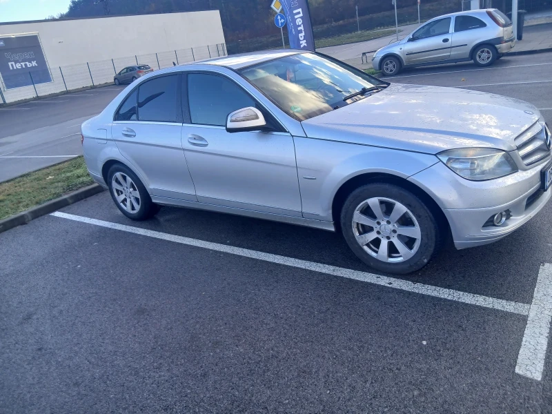 Mercedes-Benz C 200, снимка 2 - Автомобили и джипове - 52501619