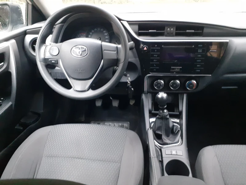 Toyota Corolla, снимка 11 - Автомобили и джипове - 53510586